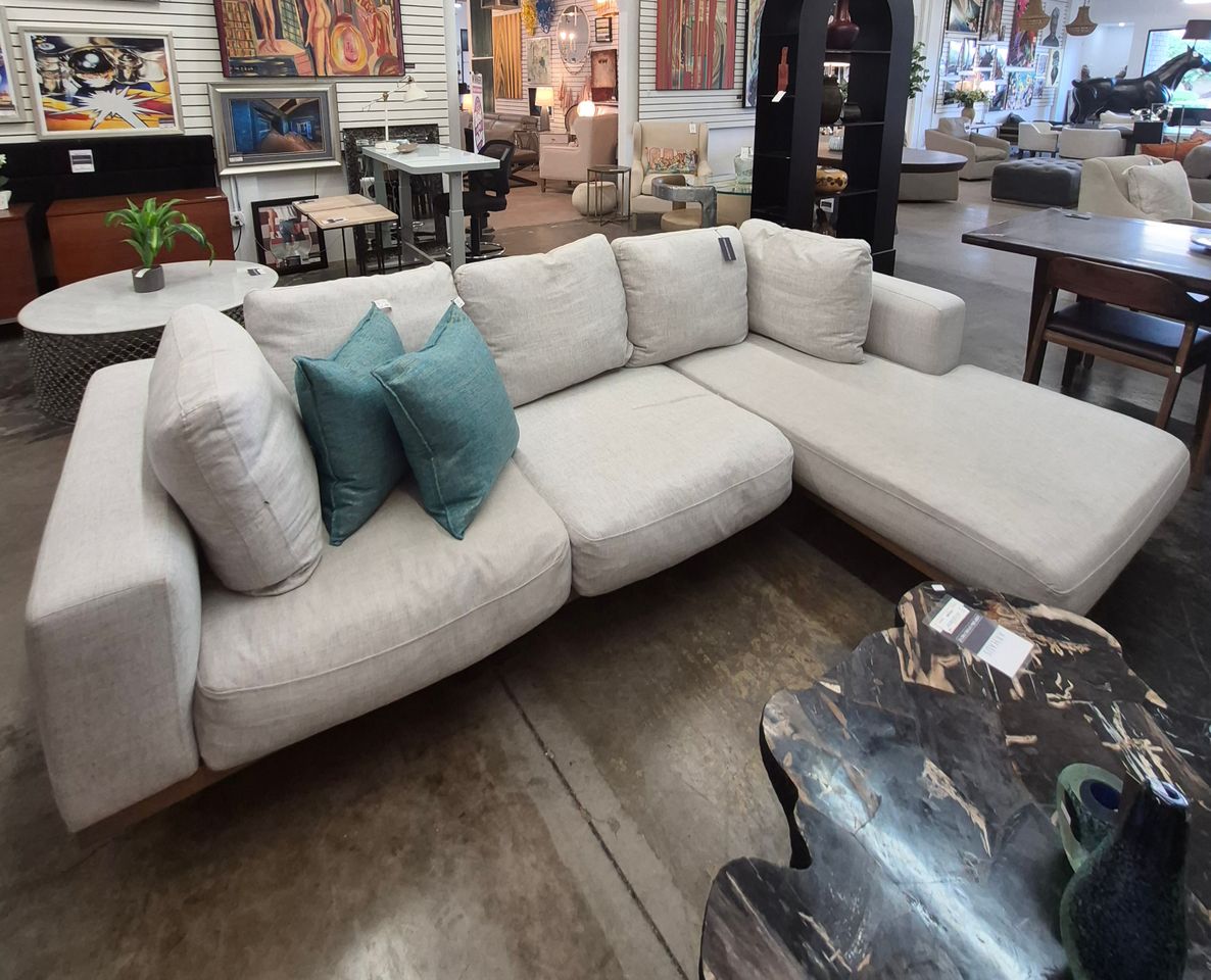 Airpark Consignment