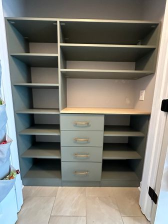 pantry reach in.JPEG