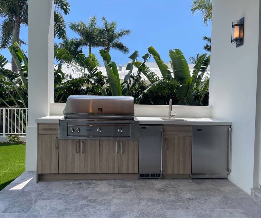 OUTDOOR KITCHEN REMODELING