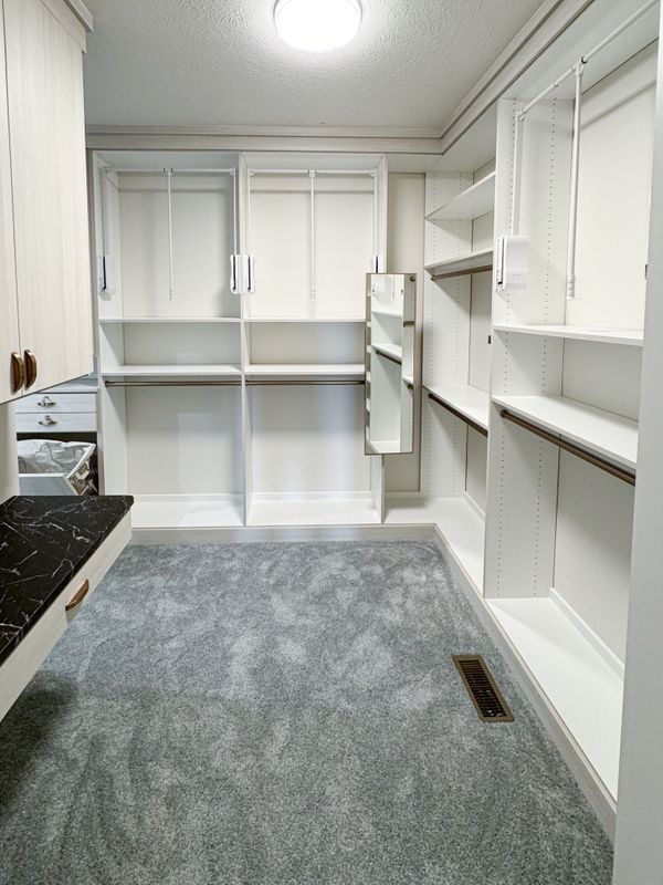 Walk-In Closet with Double Hang, Omaha