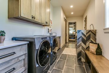 Custom Laundry Room, Omaha