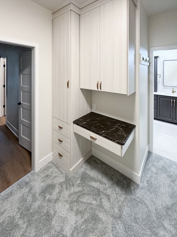 Walk-In Closet with Vanity, Omaha