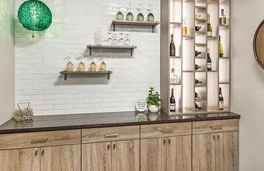 Bar & Wine Rooms