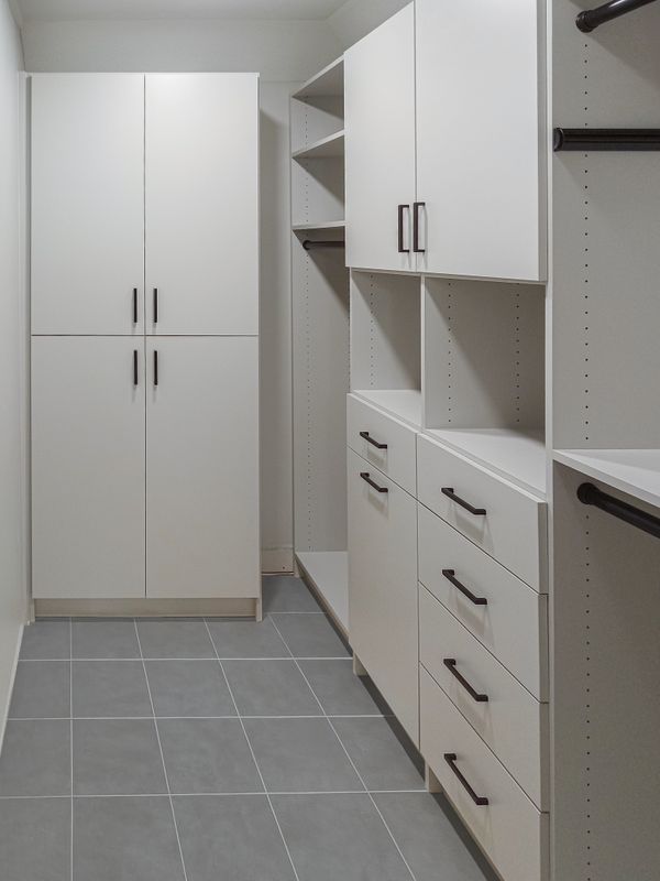 Modern Walk-In Closet with Storage Cabinets – Omaha, NE | Incontro Closets