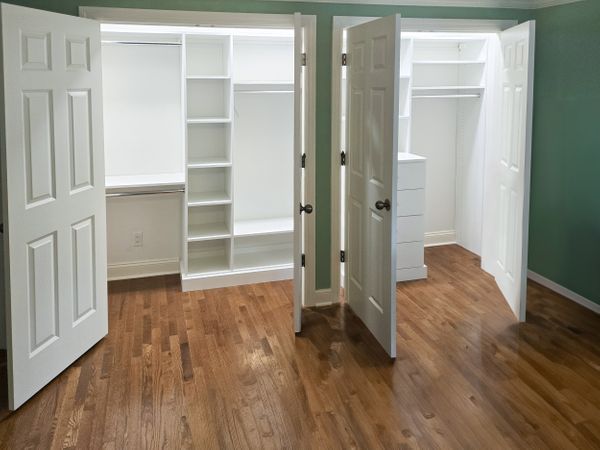 Compact Walk-In Closet with Dual Doors, Omaha