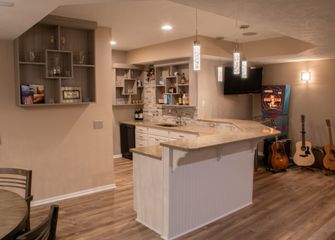 Hanging Built-In Shelves, Omaha