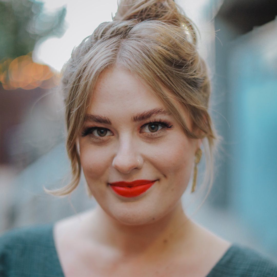 Lindsey Murphy Headshot.jpg