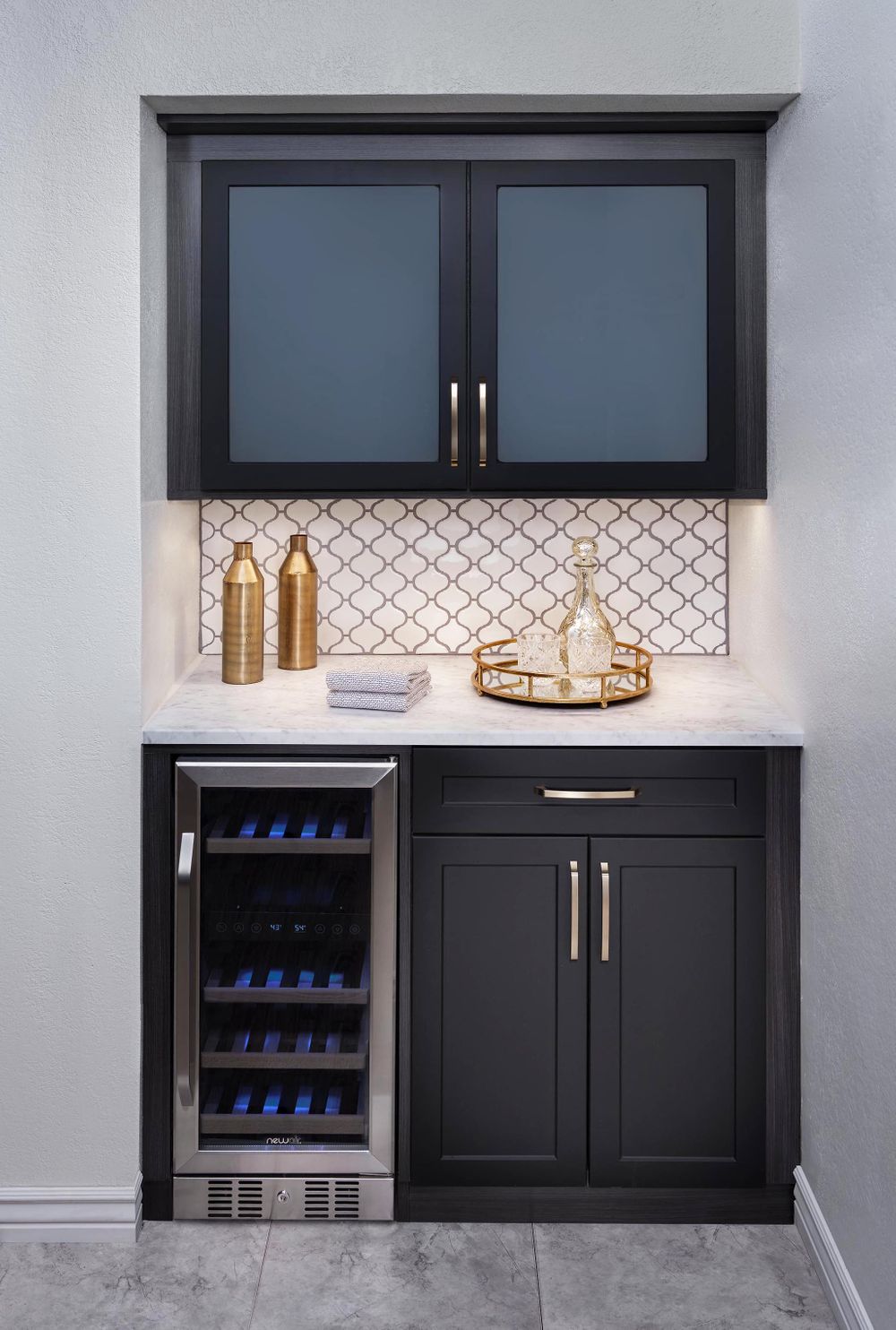 Raven-One-Piece-Shaker-Bar-Aug-2019.jpg