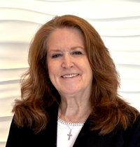 Patti Donahue headshot.png