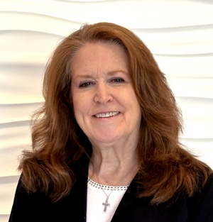 Patti Donahue headshot.png