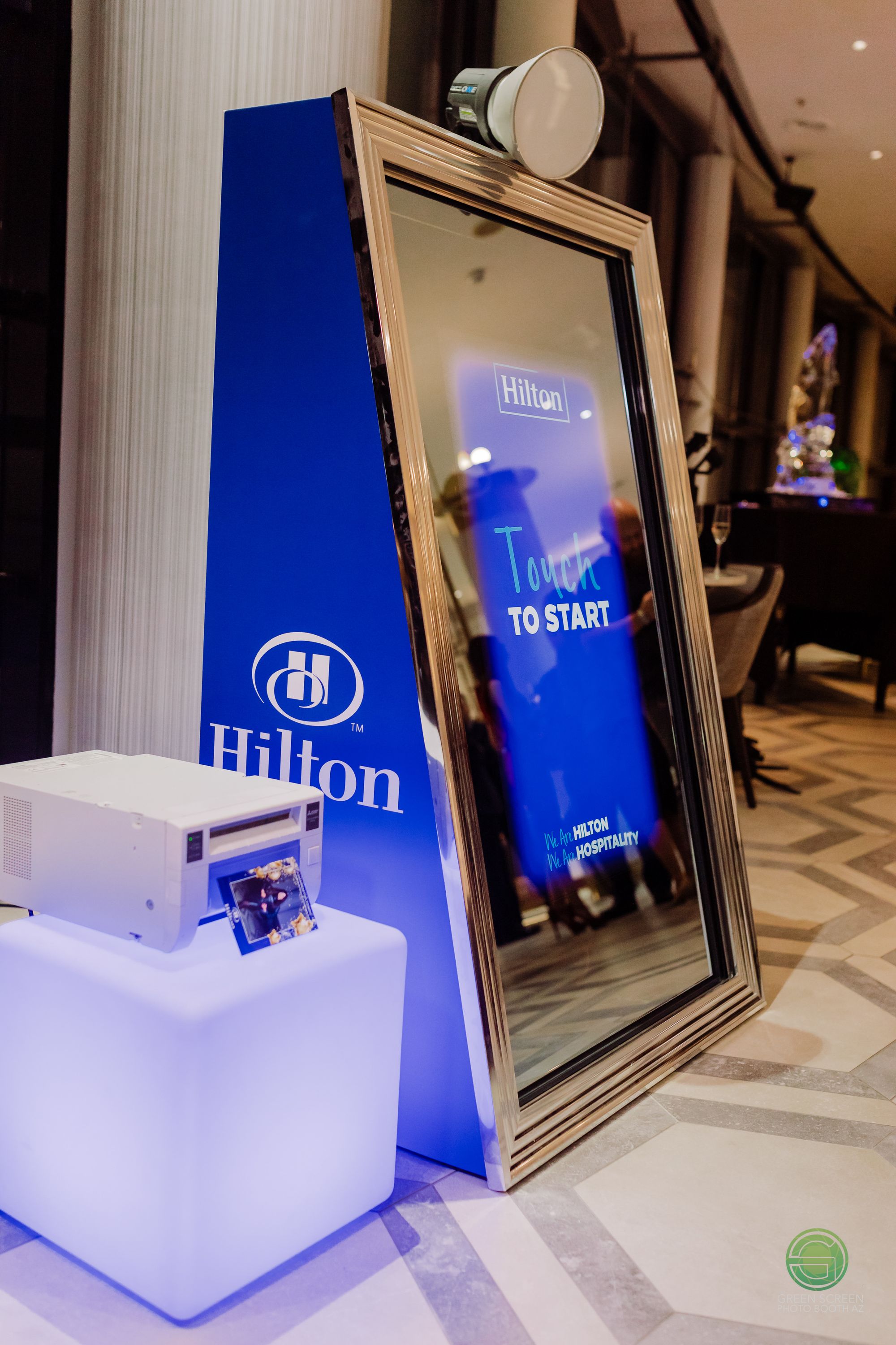 Hilton - Mirror Me Booth