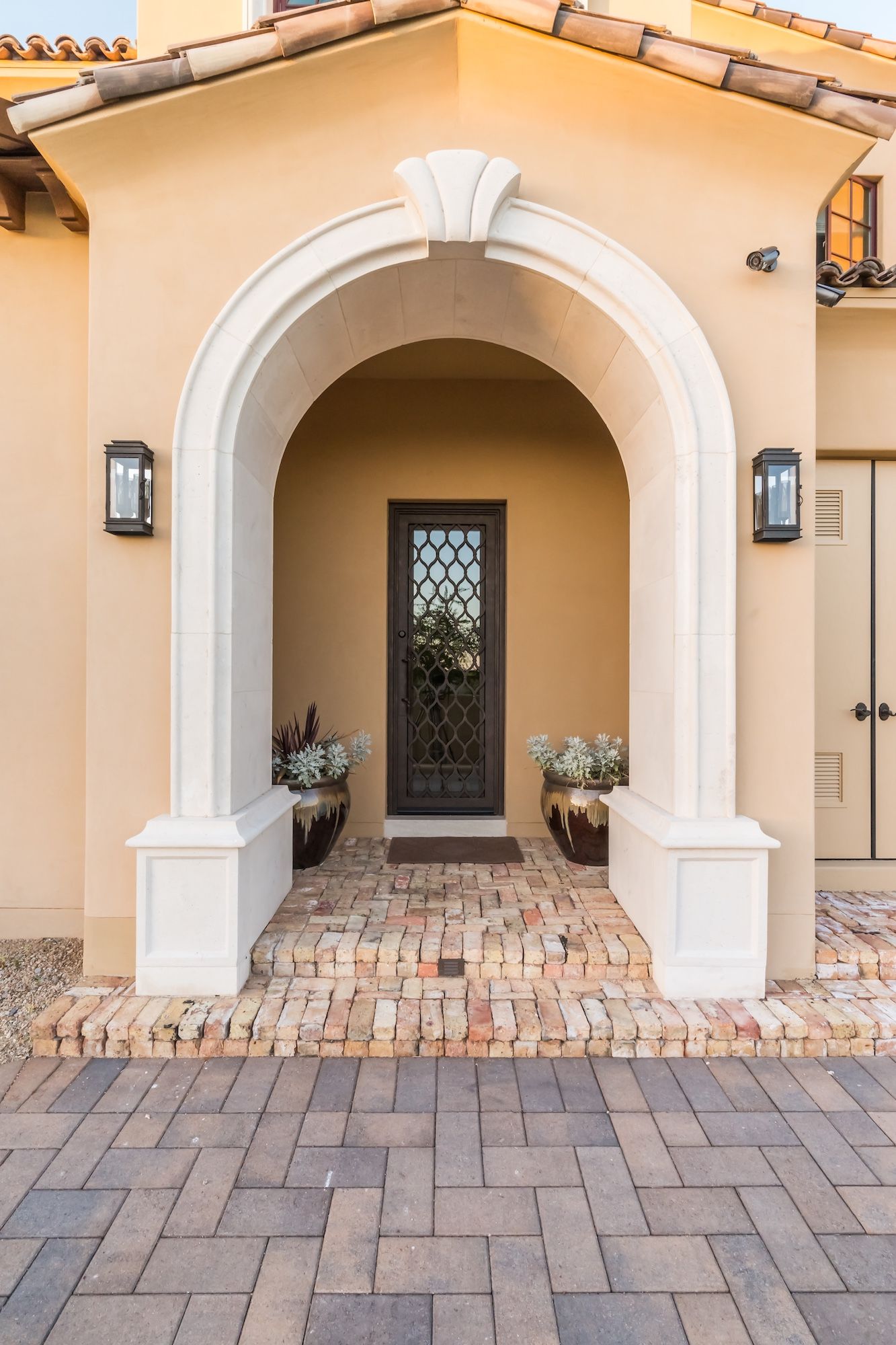 054 Mud Room Side Entrance.jpg