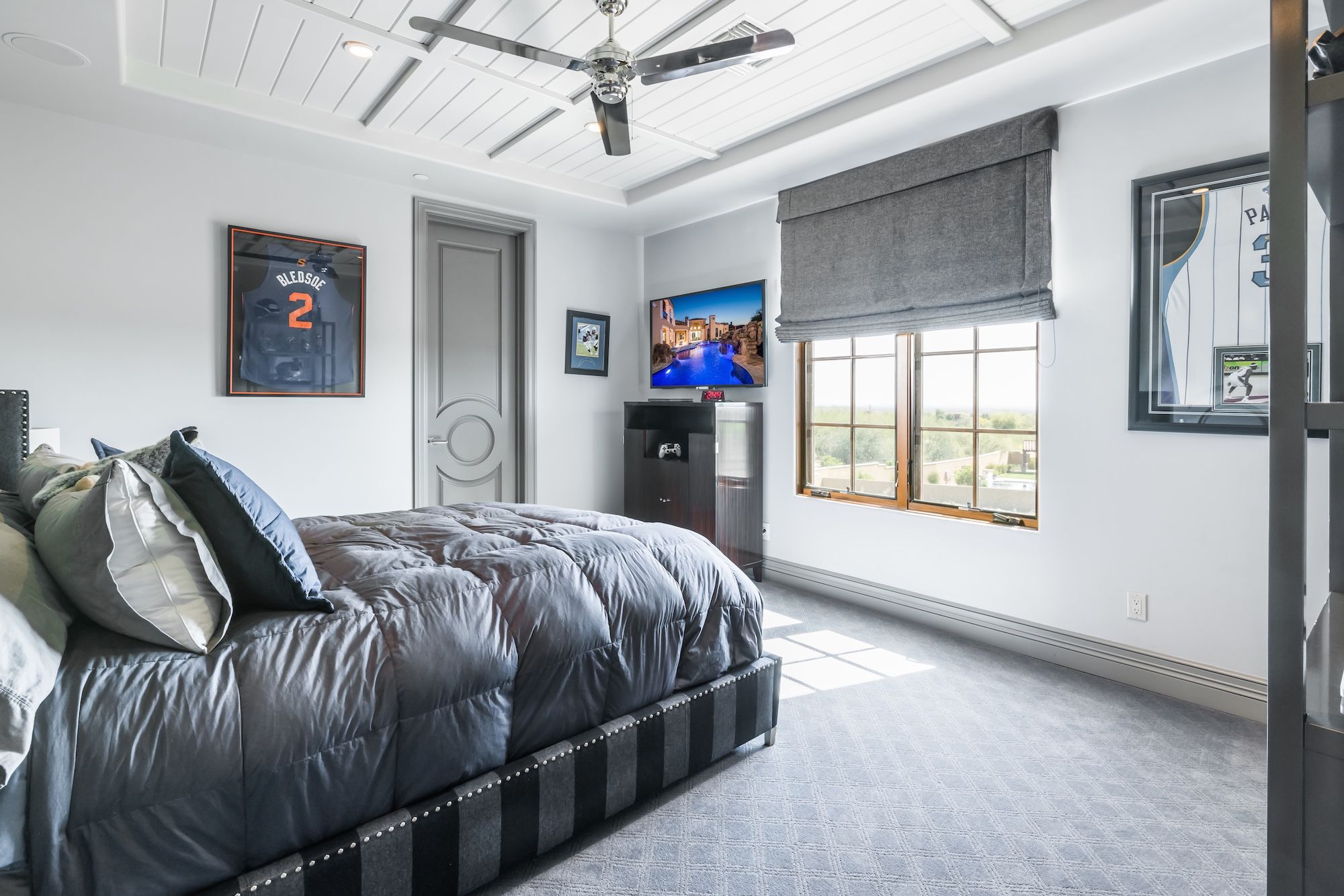 071 Bedroom 2.jpg