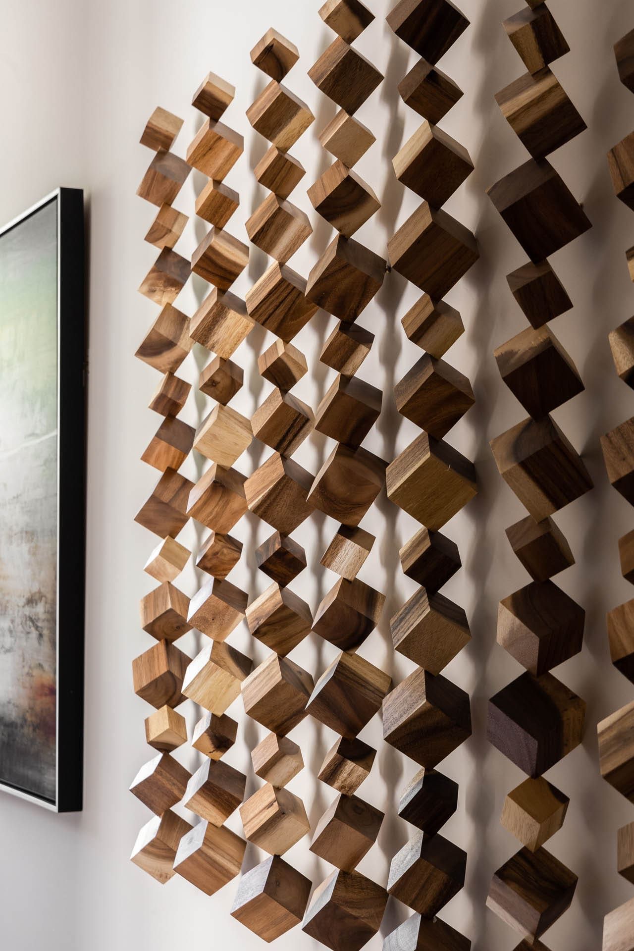 021-ART-HALLWAY 2.JPG