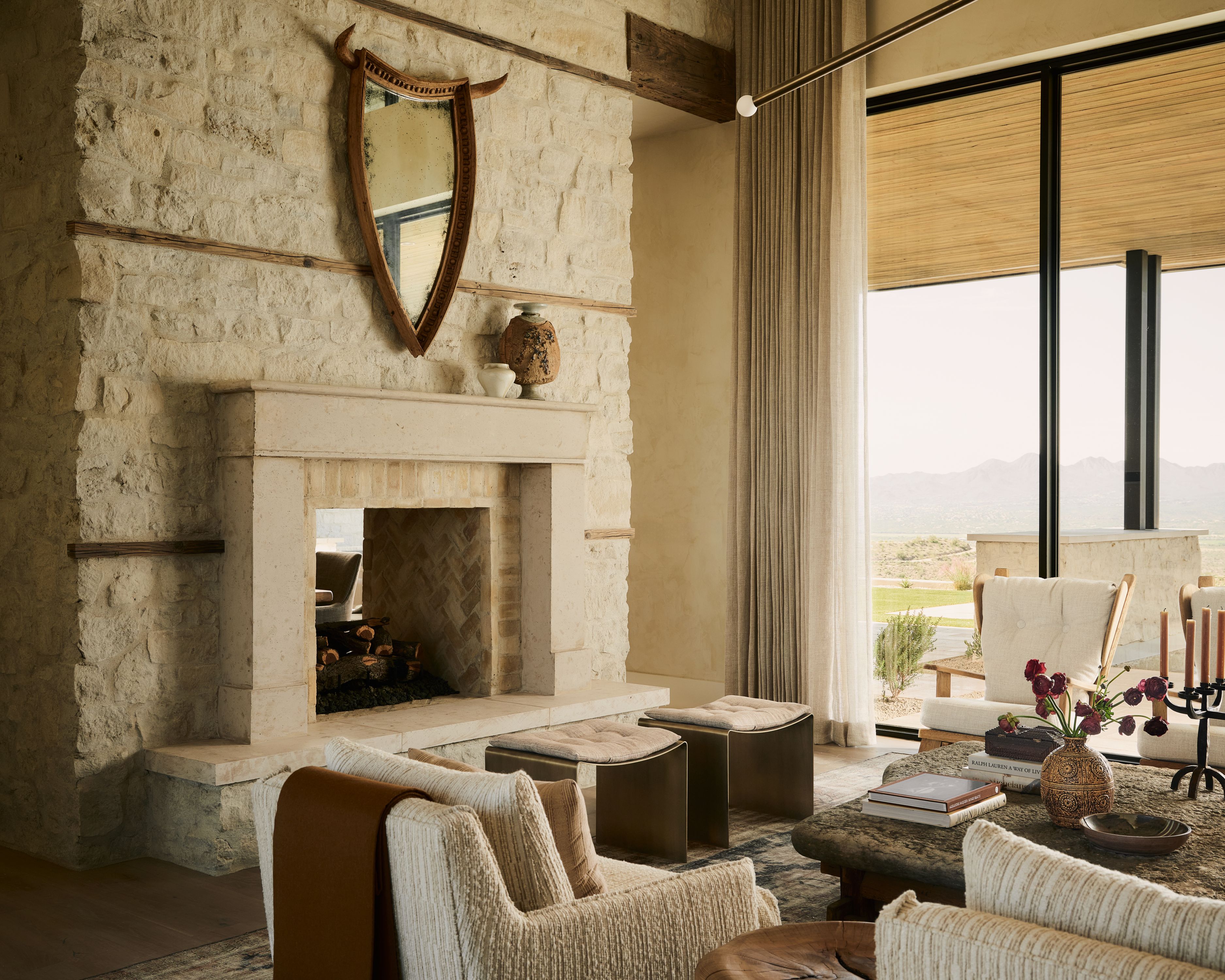 ARIZONA'S LEADING LUXURY CUSTOM HOME BUILDER